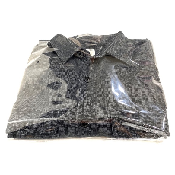 ❌SOLD❌Crew Gray Herringbone Flannel Button Down S - Picture 8 of 8